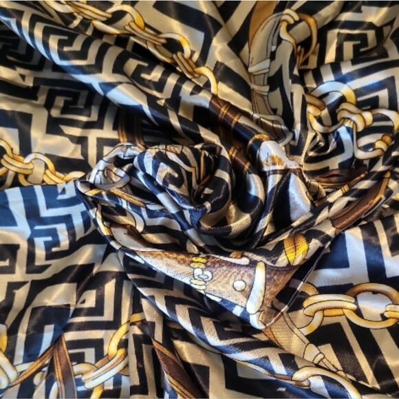 Scarf Silk Black and Gold Satin Print 35 x 35 inches - Picture 11 of 13